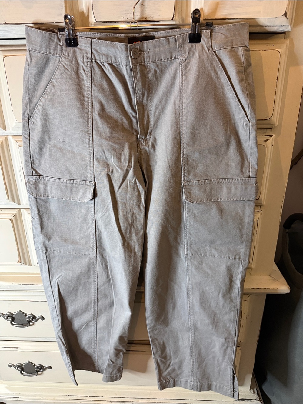 Bass Outdoor Women’s Wide Leg Cargo Capri Pants